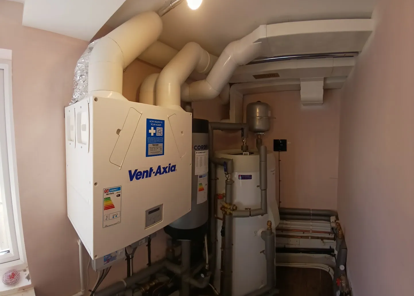 Example Vent-Axia Sentinel Kinetic MVHR setup in new-build flat